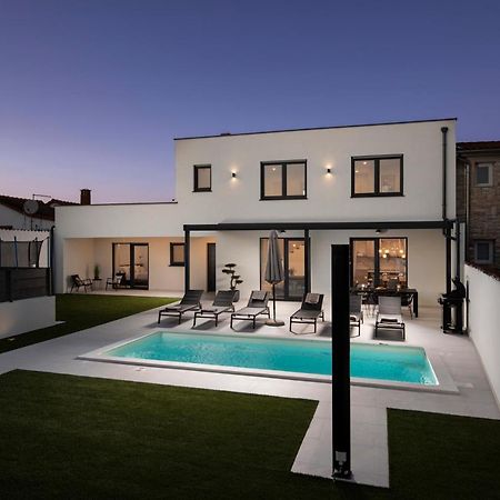 Villa Artis Πούλα Εξωτερικό φωτογραφία