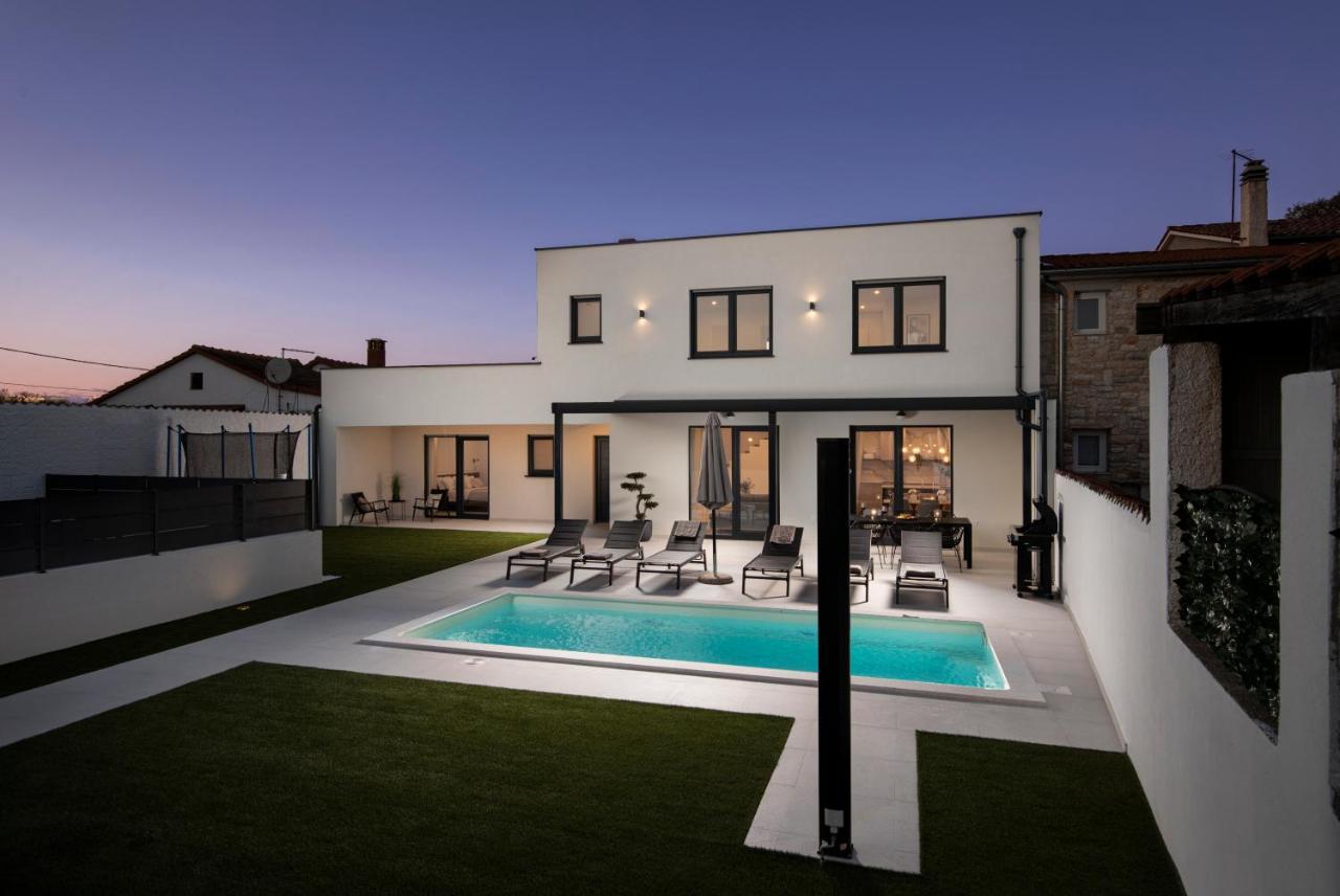Villa Artis Πούλα Εξωτερικό φωτογραφία