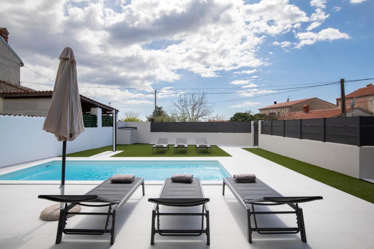 Villa Artis Πούλα Εξωτερικό φωτογραφία